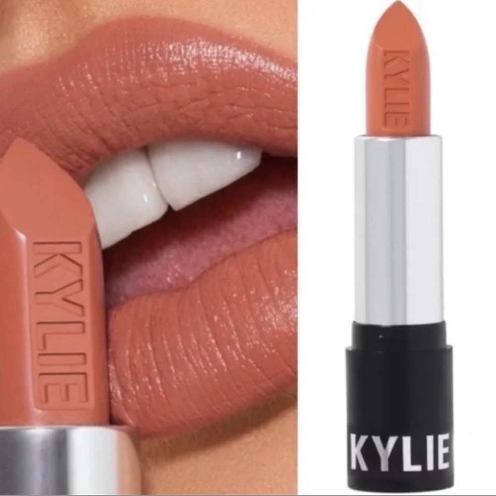 Kylie cosmetics, lipstick 💄 Dulce de leche..